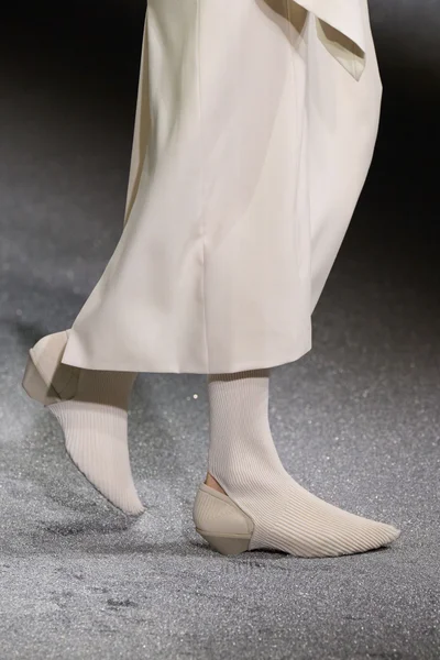Look 50